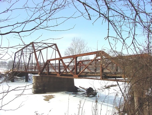 Photo of the Red Bridge in Jasper County, Iowa