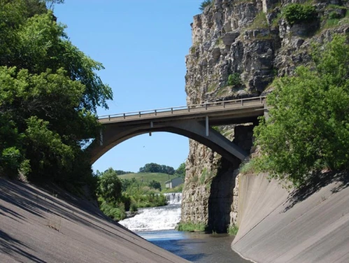 Photo of the U.S. Highway 52 Bridge in Winneshiek County, Iowa.