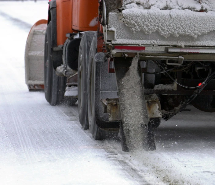 Plow laying salt